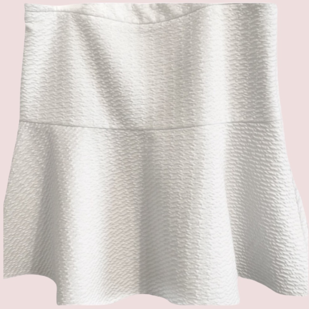 ANN TAYLOR LOFT TEXTURED WHITE SKIRT
